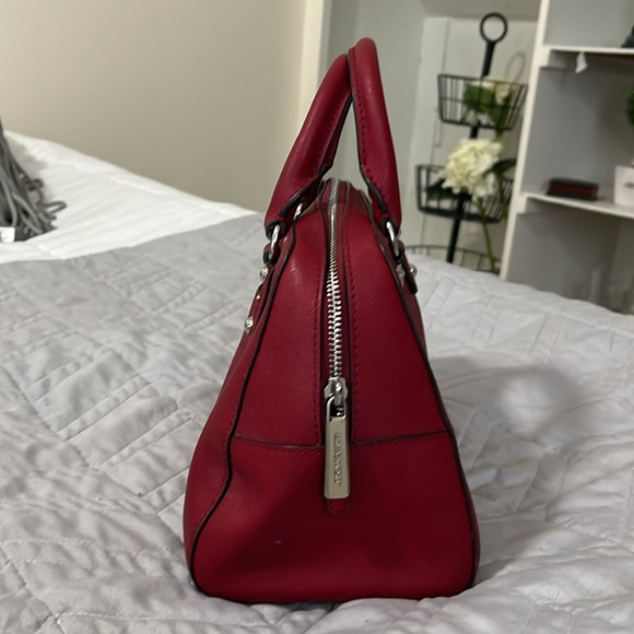 Michael Kors Saffiano Small
Satchel in Dark Cherry Red - Picture 4 of 7